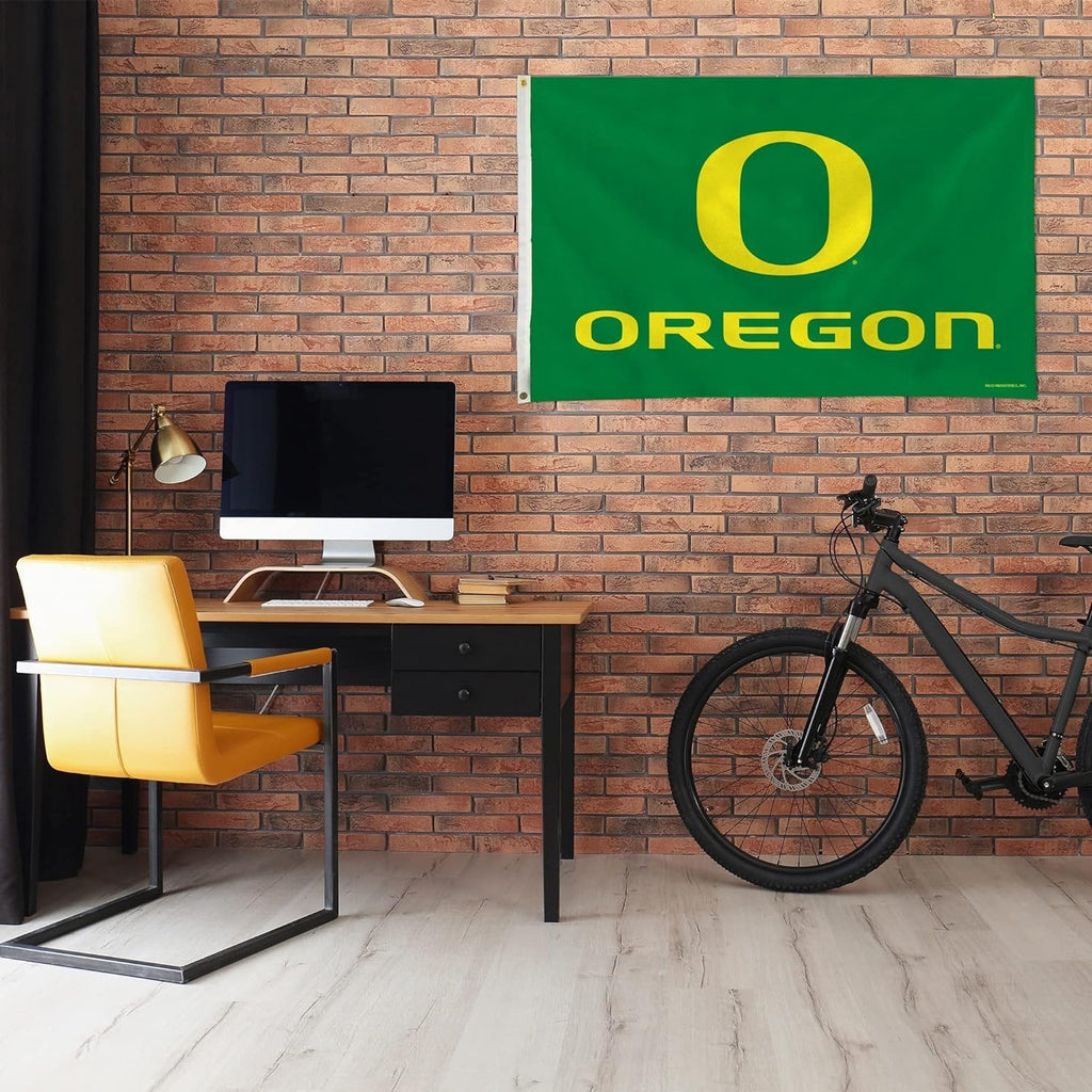 University of Oregon Ducks Premium 3x5 Feet Flag Banner Metal Grommets Outdoor Indoor